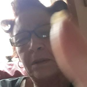 Meet your Posher, Dee